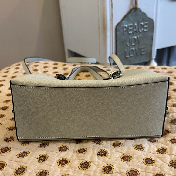 Coach CF333 Gray Leather Mollie Tote New Without Tag - Picture 3 of 7